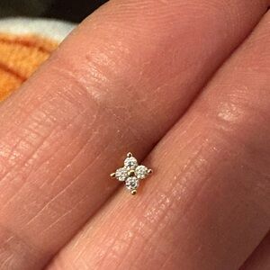 Nose Ring- Star Nose Stud Cooper Ring Synthetic Zirconia Stone, nwt GS0180